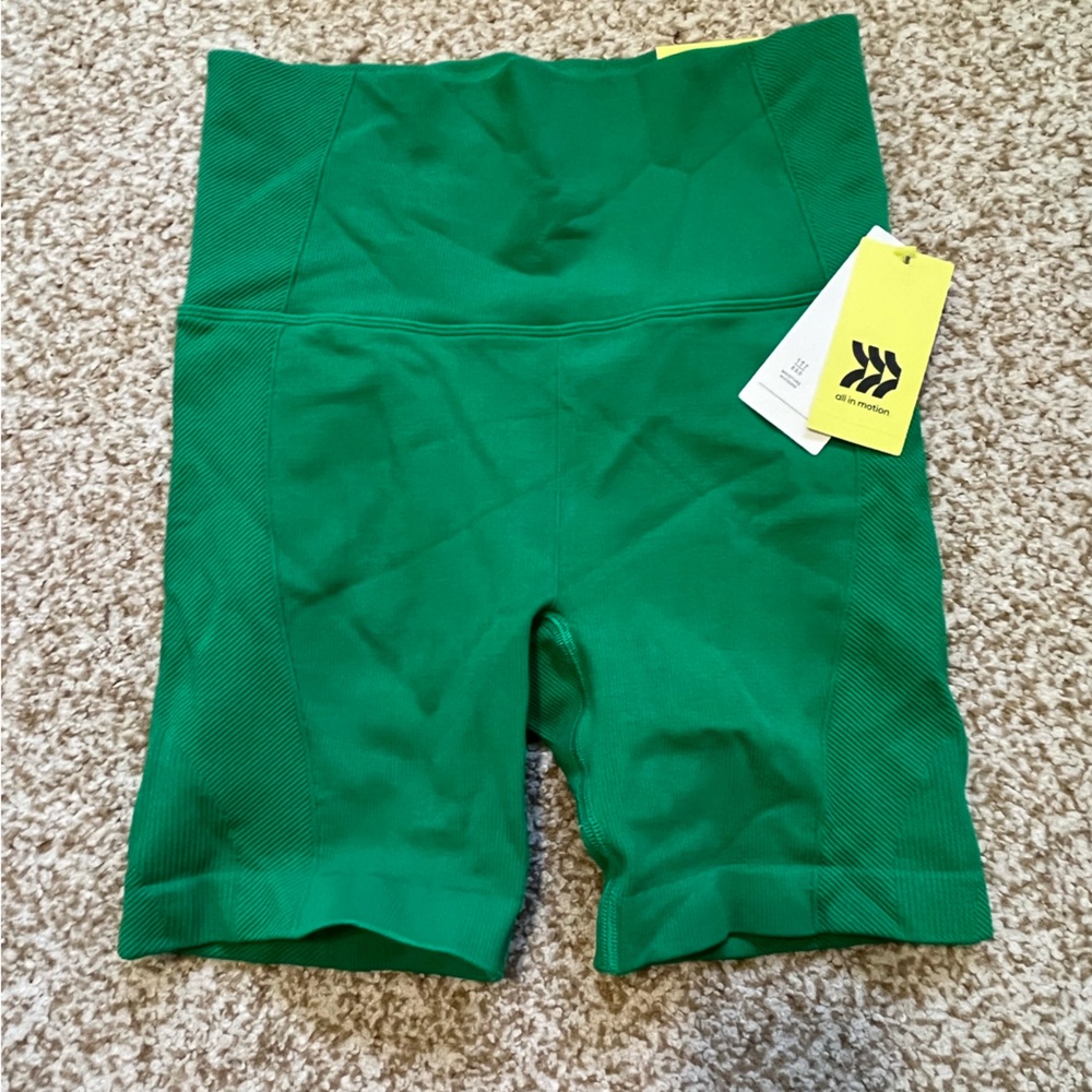 TARGET ALL IN MOTION GREEN BIKER SHORTS SMALL